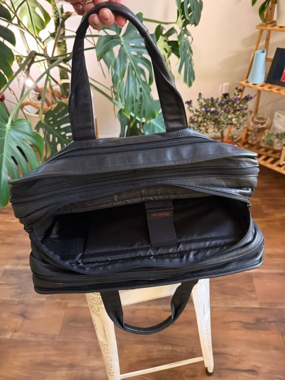 Tumi Large Black Leather Briefcase Travel Bag - Classic Men’s Work Bag